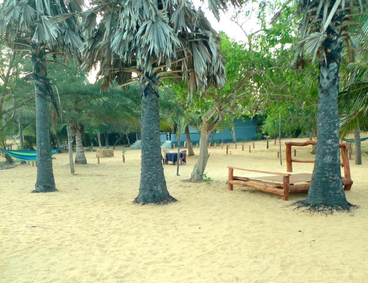 Beach Bungalow Yala Kirinda  Luaran gambar