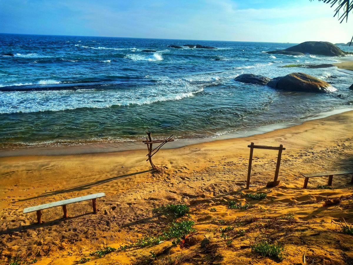 Beach Bungalow Yala Kirinda  Luaran gambar